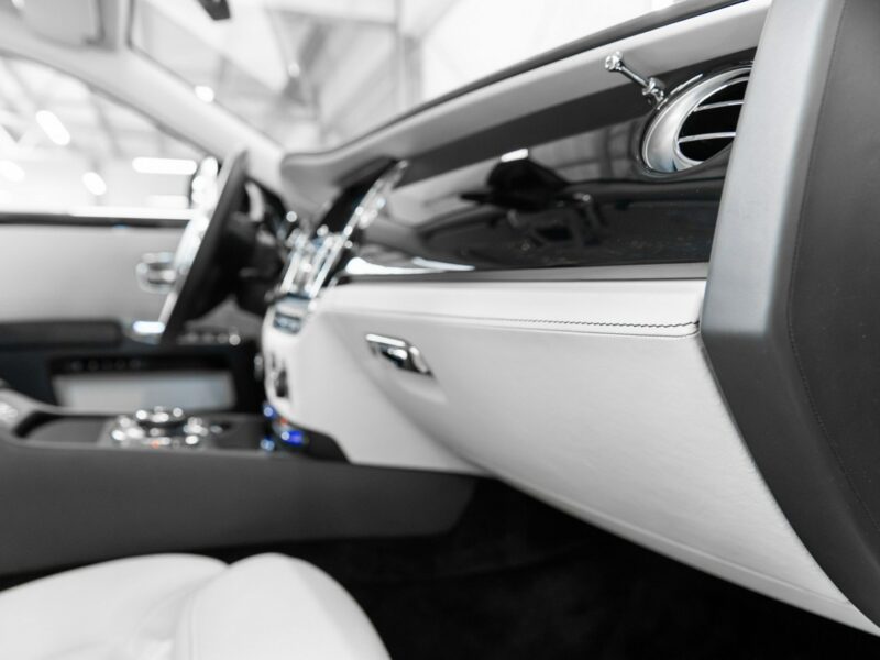 Rolls-Royce Ghost 6.6 V12 570KM. Gwiezdny sufit Starlight. Salon PL. 1 właściciel. FV23%