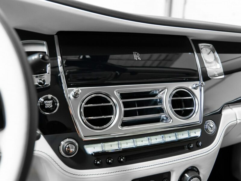 Rolls-Royce Ghost 6.6 V12 570KM. Gwiezdny sufit Starlight. Salon PL. 1 właściciel. FV23%