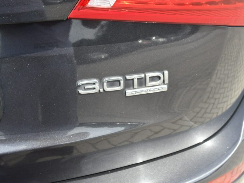 Audi Q5 3,0tdi Quattro. Navi.Klimatr 2 str.Skóry,Podg.Fotele.S-Line,Zarejestro 8R (2008-)
