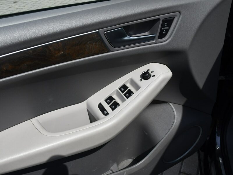 Audi Q5 3,0tdi Quattro. Navi.Klimatr 2 str.Skóry,Podg.Fotele.S-Line,Zarejestro 8R (2008-)