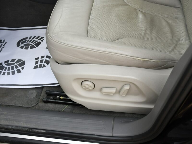 Audi Q5 3,0tdi Quattro. Navi.Klimatr 2 str.Skóry,Podg.Fotele.S-Line,Zarejestro 8R (2008-)