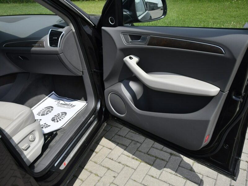 Audi Q5 3,0tdi Quattro. Navi.Klimatr 2 str.Skóry,Podg.Fotele.S-Line,Zarejestro 8R (2008-)