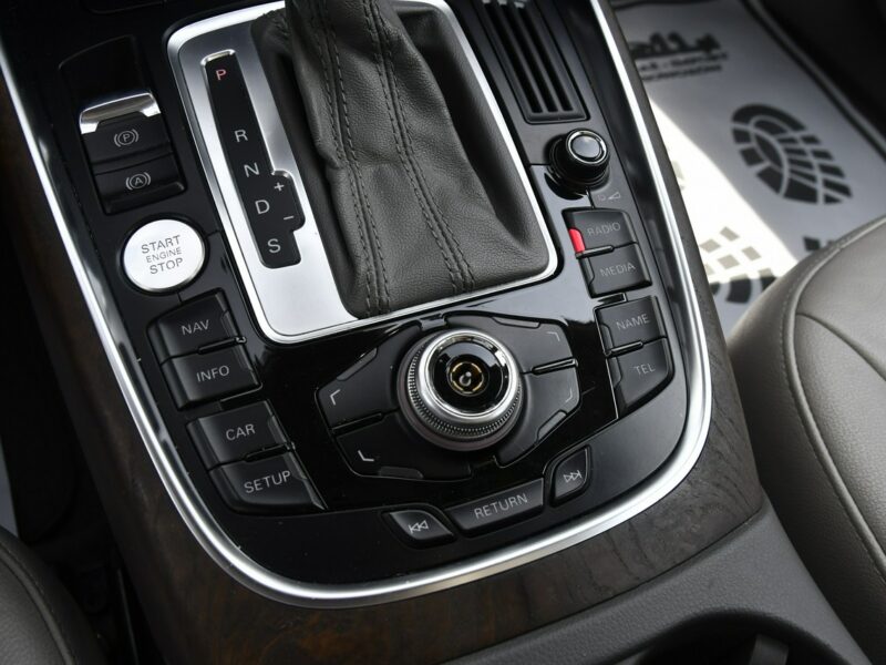 Audi Q5 3,0tdi Quattro. Navi.Klimatr 2 str.Skóry,Podg.Fotele.S-Line,Zarejestro 8R (2008-)
