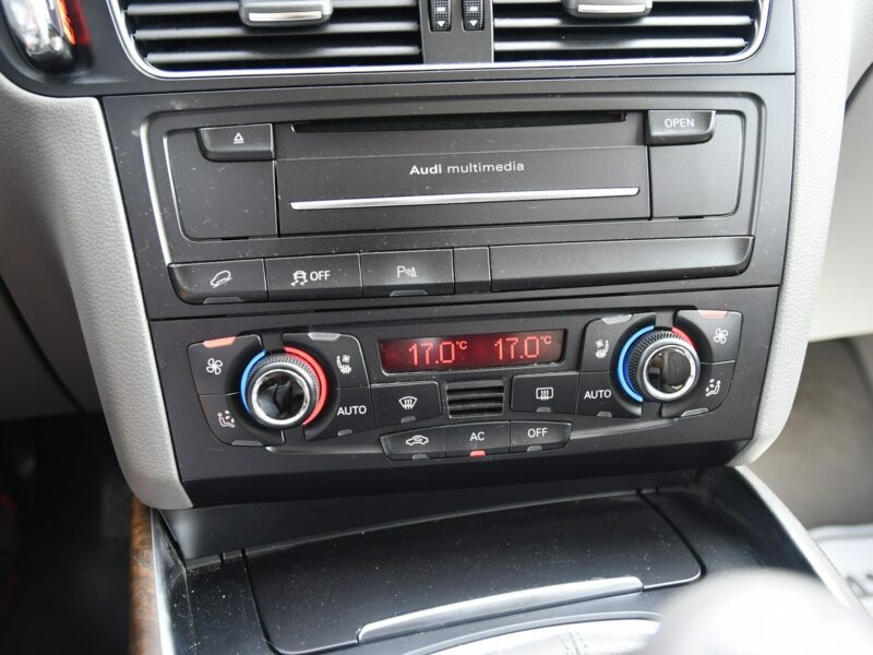 Audi Q5 3,0tdi Quattro. Navi.Klimatr 2 str.Skóry,Podg.Fotele.S-Line,Zarejestro 8R (2008-)