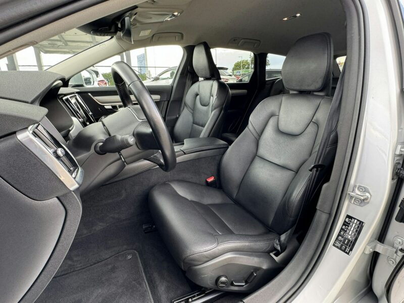 Volvo V90 *BEZWYPADKOWY*Serwis w ASO*Nowy Rozrząd*ROCZNA GWARANCJA*Momentum Pro*
