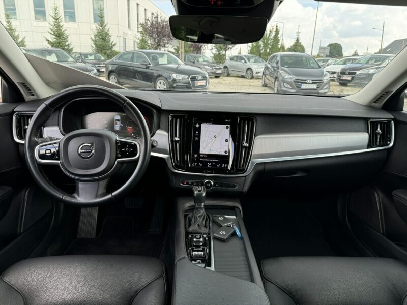 Volvo V90 *BEZWYPADKOWY*Serwis w ASO*Nowy Rozrząd*ROCZNA GWARANCJA*Momentum Pro*