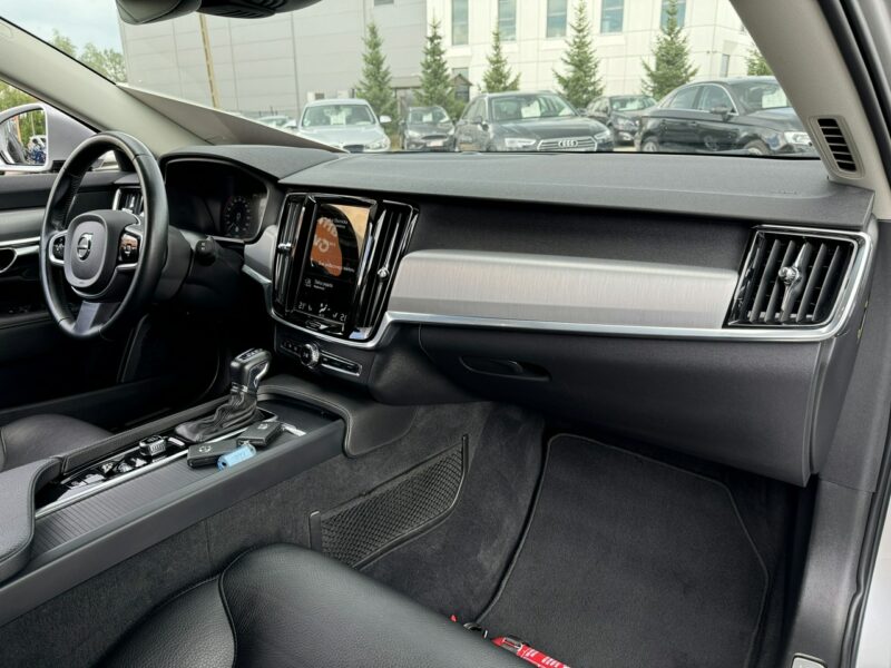 Volvo V90 *BEZWYPADKOWY*Serwis w ASO*Nowy Rozrząd*ROCZNA GWARANCJA*Momentum Pro*