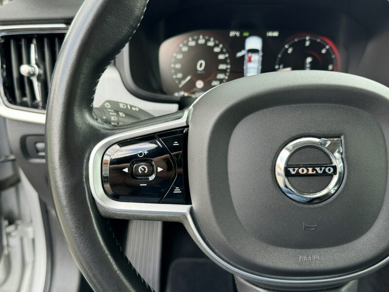 Volvo V90 *BEZWYPADKOWY*Serwis w ASO*Nowy Rozrząd*ROCZNA GWARANCJA*Momentum Pro*