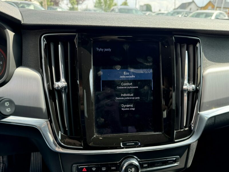 Volvo V90 *BEZWYPADKOWY*Serwis w ASO*Nowy Rozrząd*ROCZNA GWARANCJA*Momentum Pro*