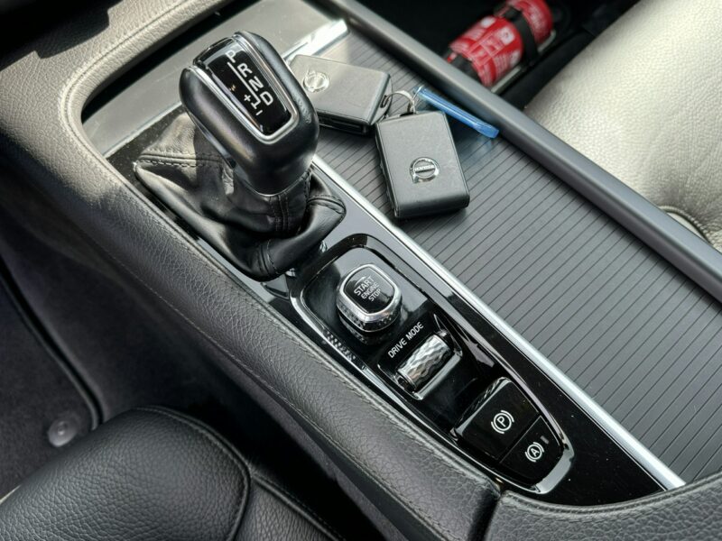 Volvo V90 *BEZWYPADKOWY*Serwis w ASO*Nowy Rozrząd*ROCZNA GWARANCJA*Momentum Pro*