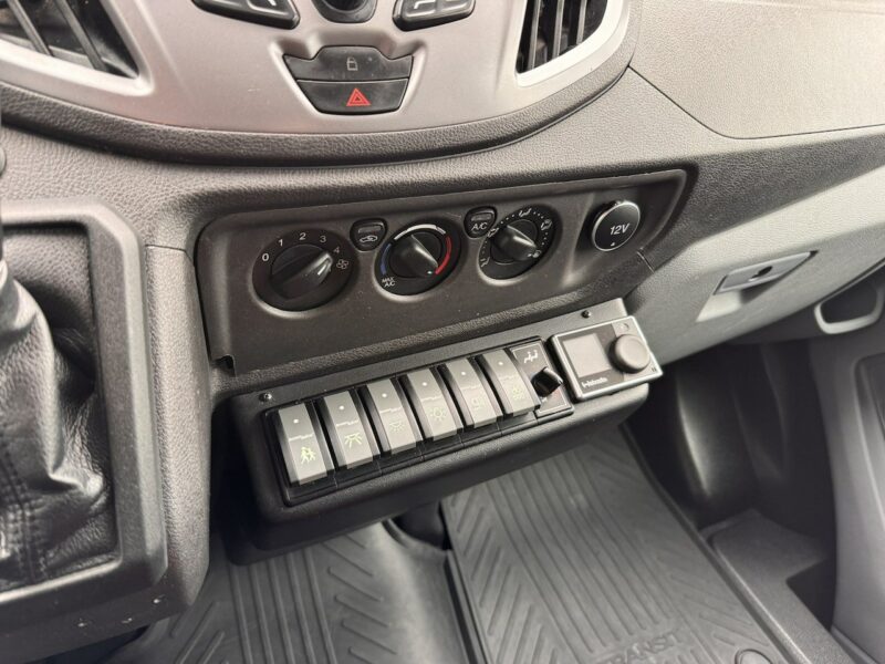 Ford Transit 350 Kombi 2.0TDCI 130PS platforma na wózek VII (2013-)