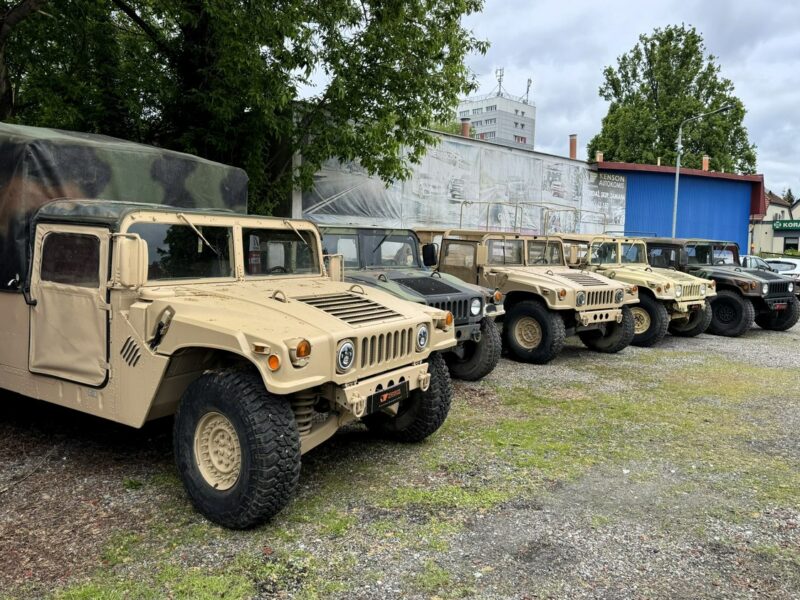 Hummer H1 Posiadamy każdą konfiguracje, chcesz Hummera zadzwoń dogadamy się.