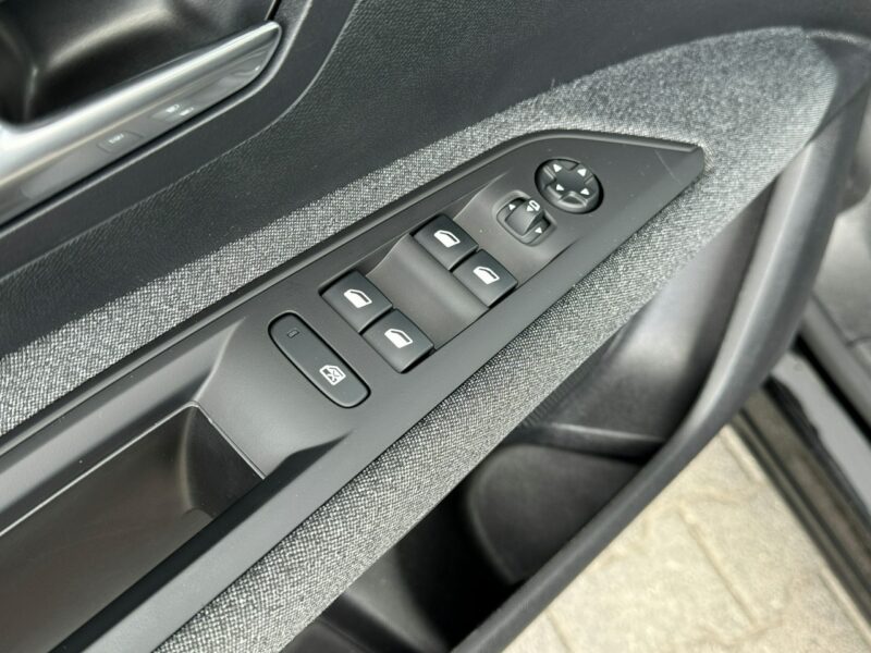 Peugeot 3008 *Potwierdzony Przebieg*Roczna Gwarancja Techniczna* II (2016-)