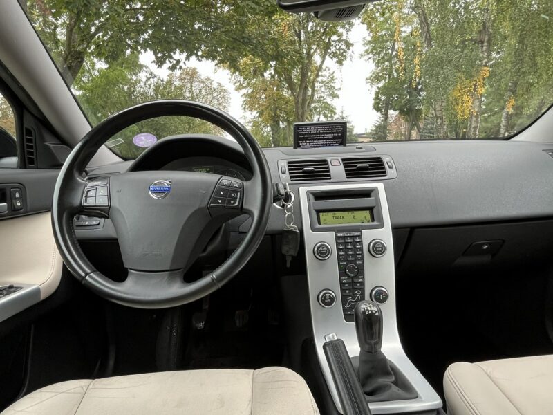 Volvo V50 Volvo V50 Lift 2011r 2.0B Nawigacja Climatronic Alufelgi Hak Zarejestr II (2007-)