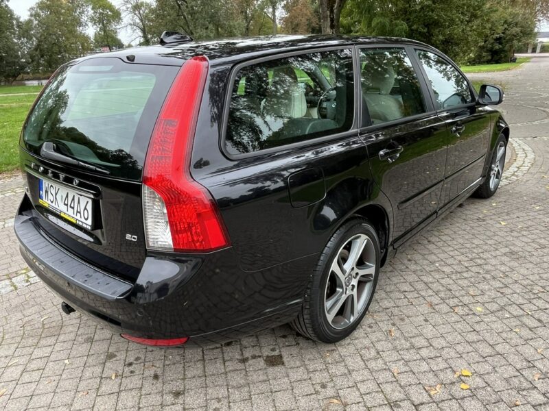 Volvo V50 Volvo V50 Lift 2011r 2.0B Nawigacja Climatronic Alufelgi Hak Zarejestr II (2007-)