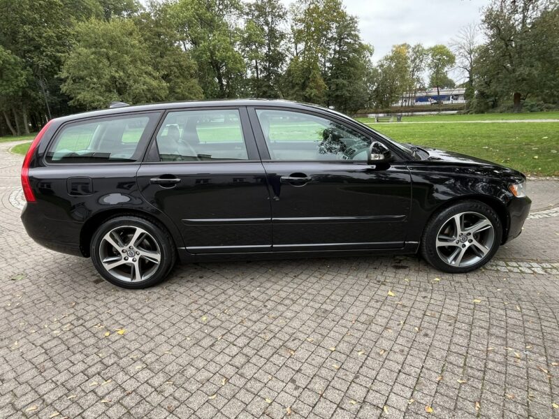 Volvo V50 Volvo V50 Lift 2011r 2.0B Nawigacja Climatronic Alufelgi Hak Zarejestr II (2007-)