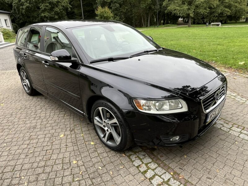 Volvo V50 Volvo V50 Lift 2011r 2.0B Nawigacja Climatronic Alufelgi Hak Zarejestr II (2007-)