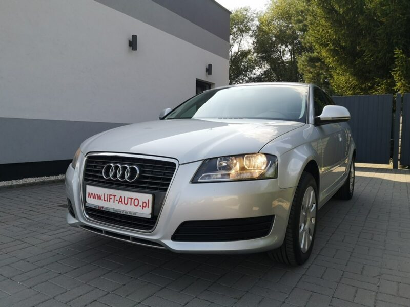 Audi A3 1.6 MPI 102KM SPORTBACK Klimatronic Isofix Alu Serwis Gwarancja 8P (2003-2012)