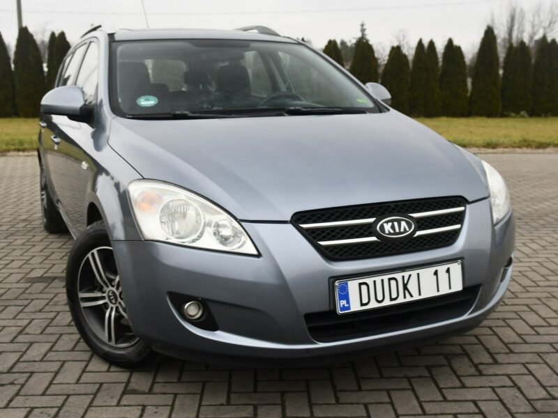 Kia Cee'd 1,6benz Szyberdach.Hak.Pół-Skóry.Klimatronic 2 STR.Serwis I (2006-2012)