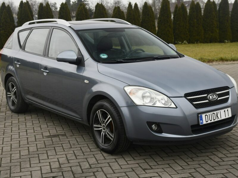 Kia Cee'd 1,6benz Szyberdach.Hak.Pół-Skóry.Klimatronic 2 STR.Serwis I (2006-2012)