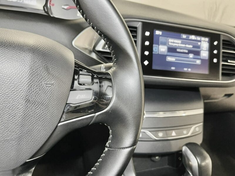 Peugeot 308 SW 2.0 Blue-HDi 150KM*Automat*Full LED*Lift*Navi GPS*Kamera*Alu GT 17 III (2013-)