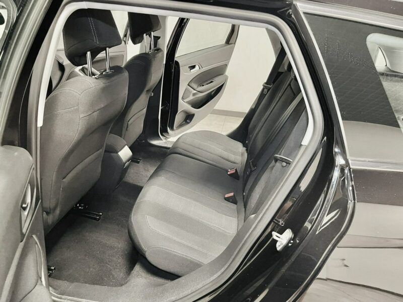 Peugeot 308 SW 2.0 Blue-HDi 150KM*Automat*Full LED*Lift*Navi GPS*Kamera*Alu GT 17 III (2013-)