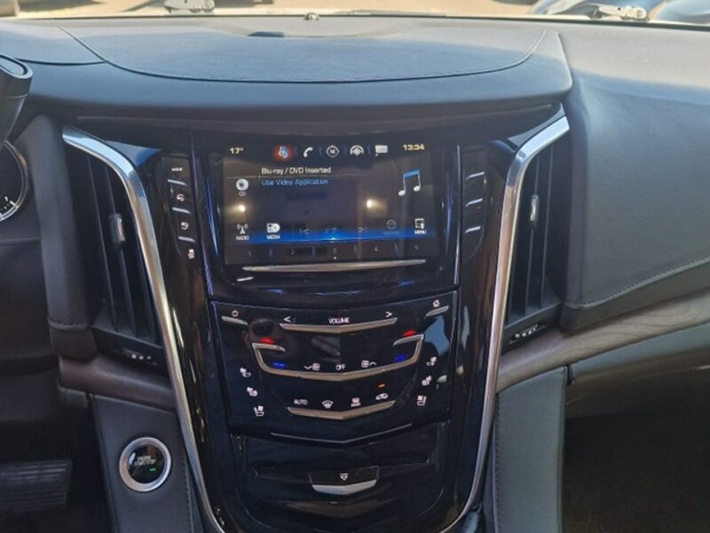 Cadillac Escalade 6.2 Benzyna V8 410 KM, 4x4, DVD, 3 Monitory, Full LED, Kamery 360, Hak IV (2015-)