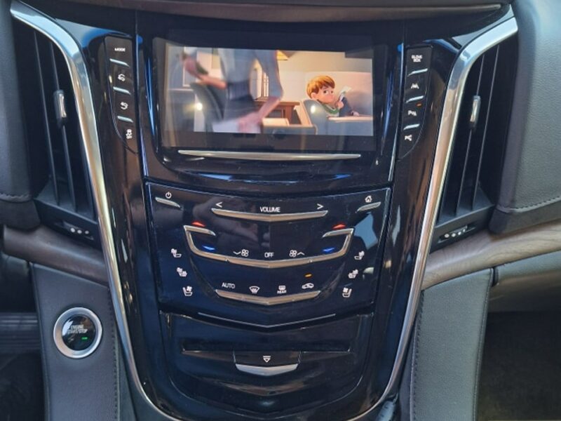 Cadillac Escalade 6.2 Benzyna V8 410 KM, 4x4, DVD, 3 Monitory, Full LED, Kamery 360, Hak IV (2015-)