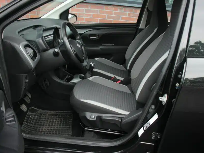 Toyota Aygo 11.2018*Navi*Klima*GrzaneFotele*Kamera*Esp*Led*BT*Alu*Android*GwarVGS II (2014-)