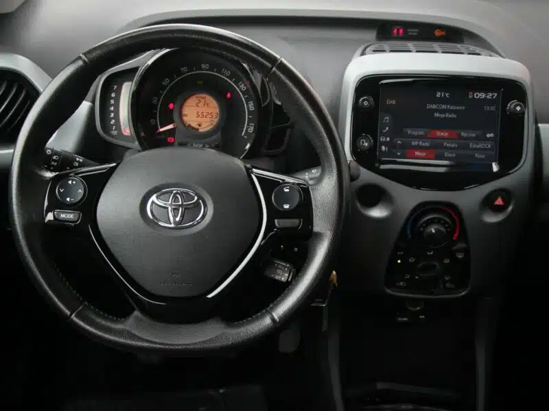 Toyota Aygo 11.2018*Navi*Klima*GrzaneFotele*Kamera*Esp*Led*BT*Alu*Android*GwarVGS II (2014-)