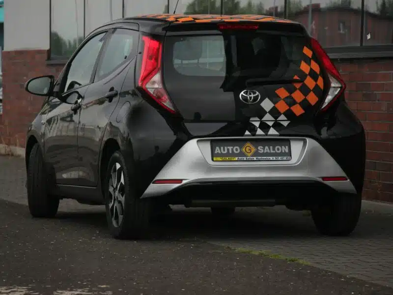 Toyota Aygo 11.2018*Navi*Klima*GrzaneFotele*Kamera*Esp*Led*BT*Alu*Android*GwarVGS II (2014-)