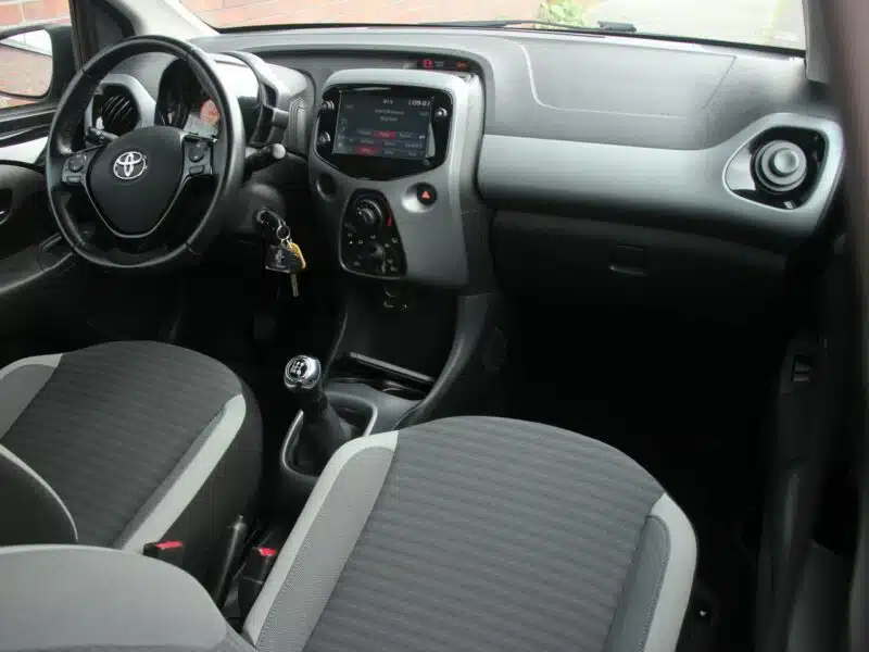 Toyota Aygo 11.2018*Navi*Klima*GrzaneFotele*Kamera*Esp*Led*BT*Alu*Android*GwarVGS II (2014-)