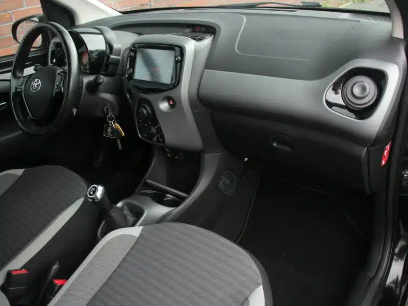 Toyota Aygo 11.2018*Navi*Klima*GrzaneFotele*Kamera*Esp*Led*BT*Alu*Android*GwarVGS II (2014-)