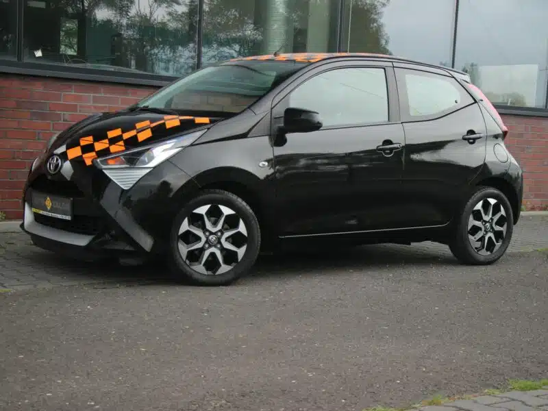 Toyota Aygo 11.2018*Navi*Klima*GrzaneFotele*Kamera*Esp*Led*BT*Alu*Android*GwarVGS II (2014-)