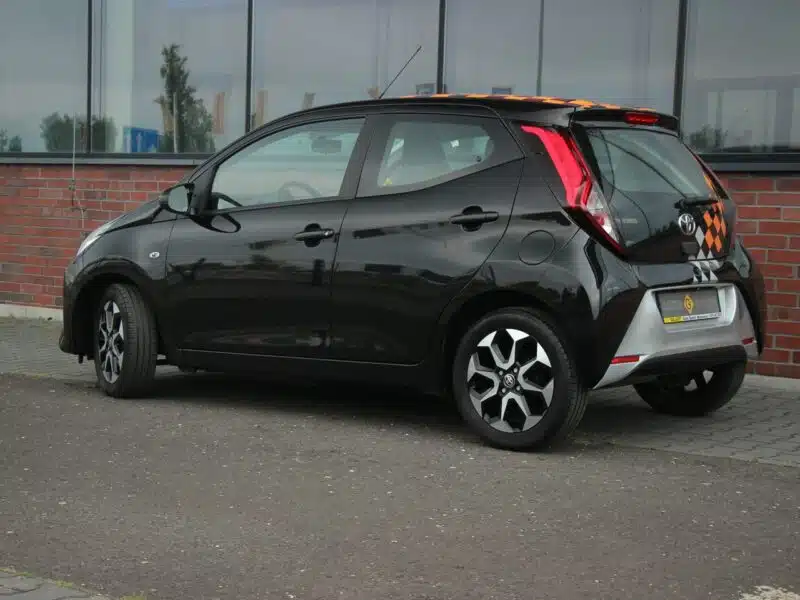 Toyota Aygo 11.2018*Navi*Klima*GrzaneFotele*Kamera*Esp*Led*BT*Alu*Android*GwarVGS II (2014-)