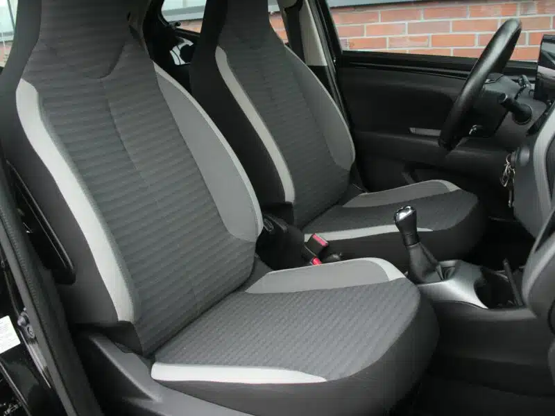 Toyota Aygo 11.2018*Navi*Klima*GrzaneFotele*Kamera*Esp*Led*BT*Alu*Android*GwarVGS II (2014-)