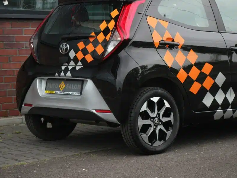 Toyota Aygo 11.2018*Navi*Klima*GrzaneFotele*Kamera*Esp*Led*BT*Alu*Android*GwarVGS II (2014-)