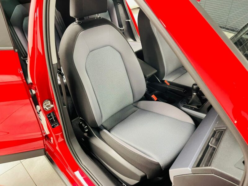 Seat Arona 1.0 TGI*27.000km*XCellence*Klimatronic*Navi GPS*KeyLessGo*FullLed*Temp