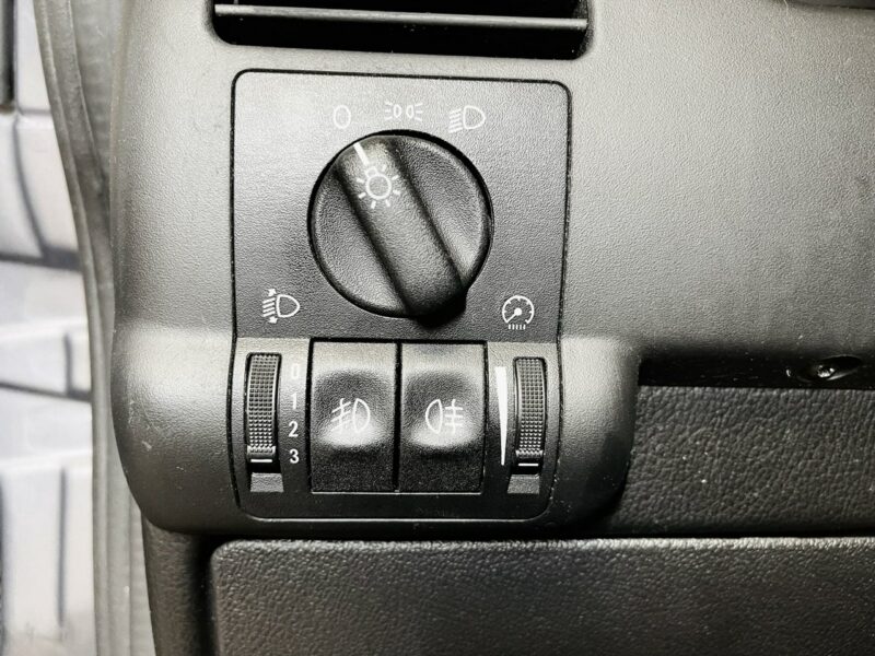 Opel Zafira 1.8 125KM SPORT EDITION*Halogeny*ALU 17*Klimatronic*Tempomat*Z NIEMIEC A (1999-2005)
