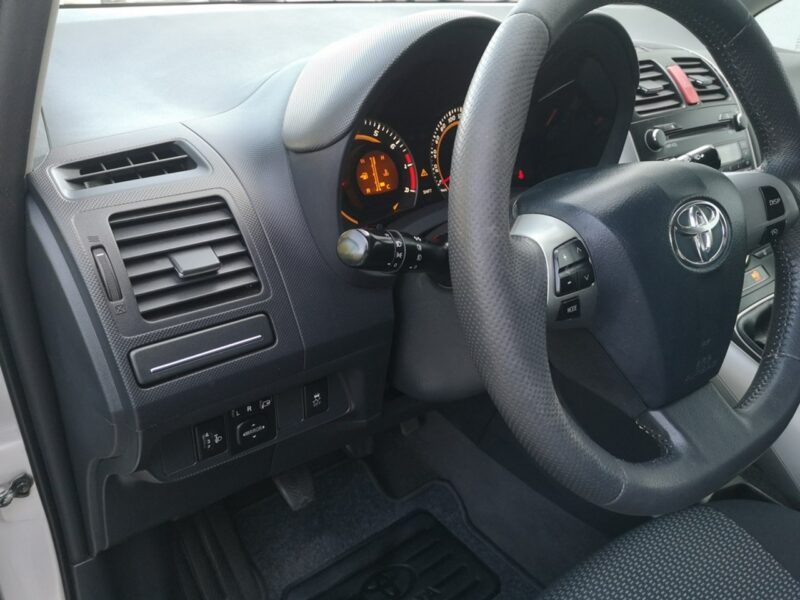 Toyota Auris 1.6 Benzyna 132KM Klimatr LIFT Isofix Tempomat Servis Gwarancja I (2006-2012)