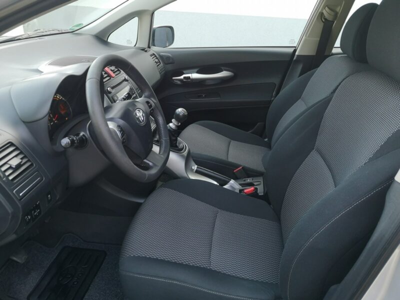 Toyota Auris 1.6 Benzyna 132KM Klimatr LIFT Isofix Tempomat Servis Gwarancja I (2006-2012)
