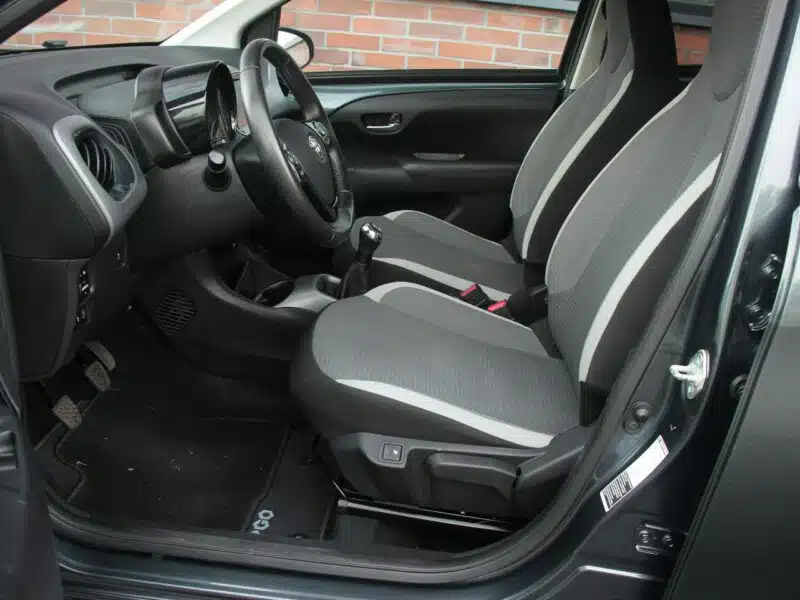 Toyota Aygo Navi*Klimatronik*GrzFot*Kamera*Esp*Led*BT*Android*Gwar VGS!!! II (2014-)