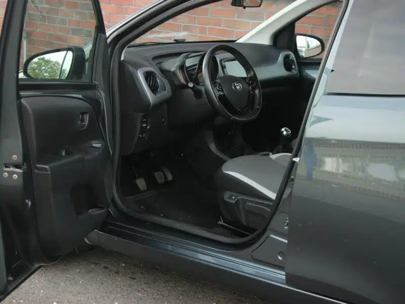 Toyota Aygo Navi*Klimatronik*GrzFot*Kamera*Esp*Led*BT*Android*Gwar VGS!!! II (2014-)