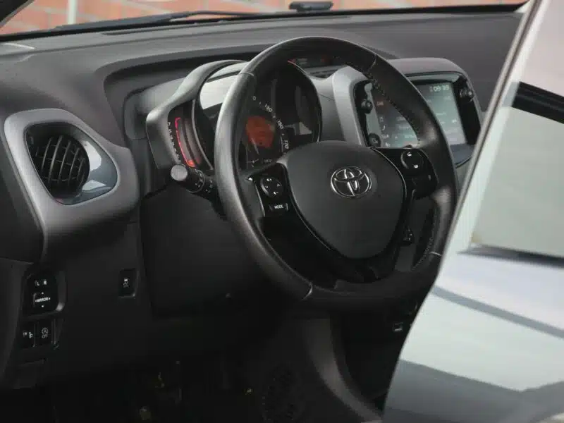 Toyota Aygo Navi*Klimatronik*GrzFot*Kamera*Esp*Led*BT*Android*Gwar VGS!!! II (2014-)