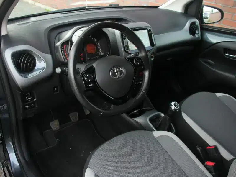 Toyota Aygo Navi*Klimatronik*GrzFot*Kamera*Esp*Led*BT*Android*Gwar VGS!!! II (2014-)