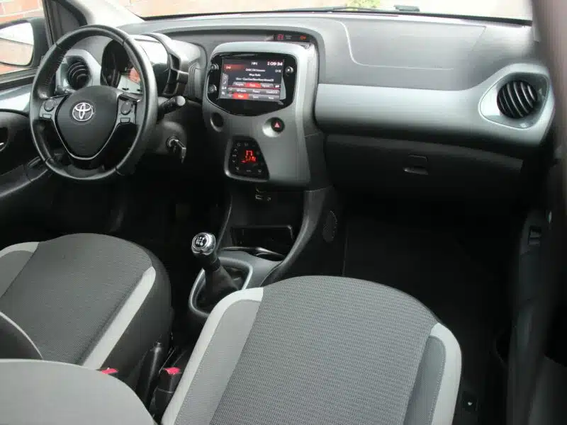 Toyota Aygo Navi*Klimatronik*GrzFot*Kamera*Esp*Led*BT*Android*Gwar VGS!!! II (2014-)