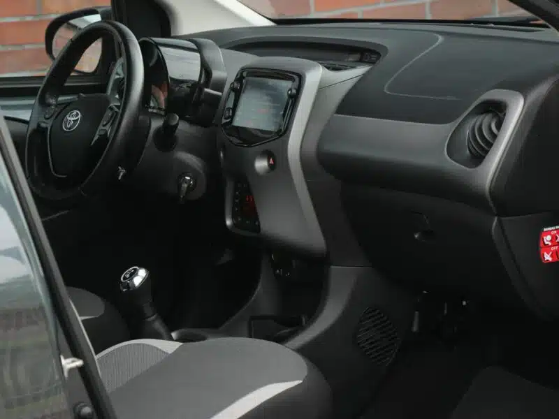 Toyota Aygo Navi*Klimatronik*GrzFot*Kamera*Esp*Led*BT*Android*Gwar VGS!!! II (2014-)