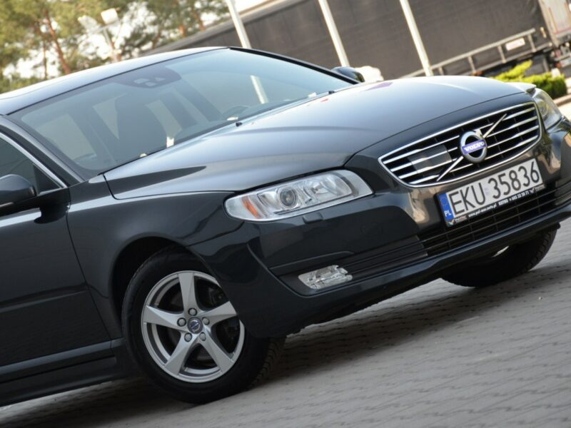 Volvo V70 Zarejestrowane 2.0D4 181KM Lift Serwis Bi-xenon Navi As.pasa ruchu III (2007-)