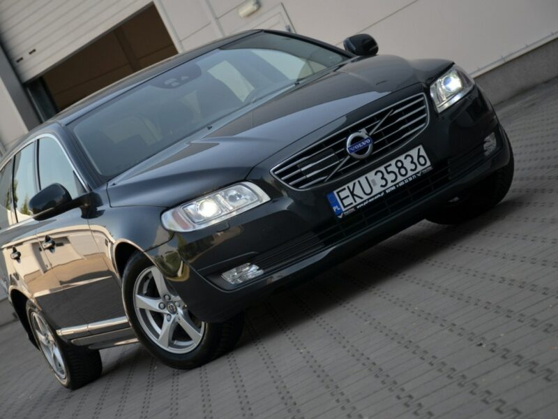 Volvo V70 Zarejestrowane 2.0D4 181KM Lift Serwis Bi-xenon Navi As.pasa ruchu III (2007-)