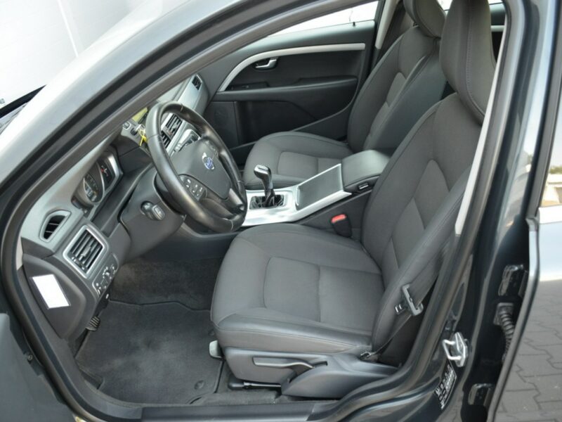 Volvo V70 Zarejestrowane 2.0D4 181KM Lift Serwis Bi-xenon Navi As.pasa ruchu III (2007-)